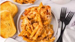 A plate of no boil chicken pasta bake.