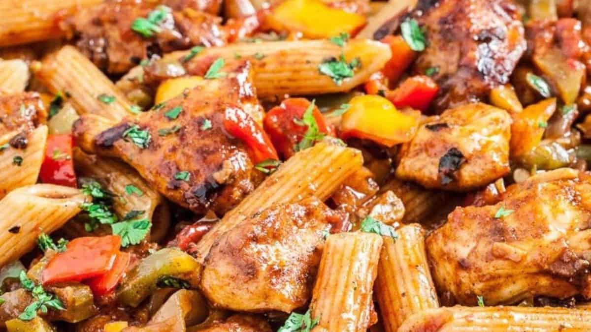 One-Pan Chicken Fajita Pasta