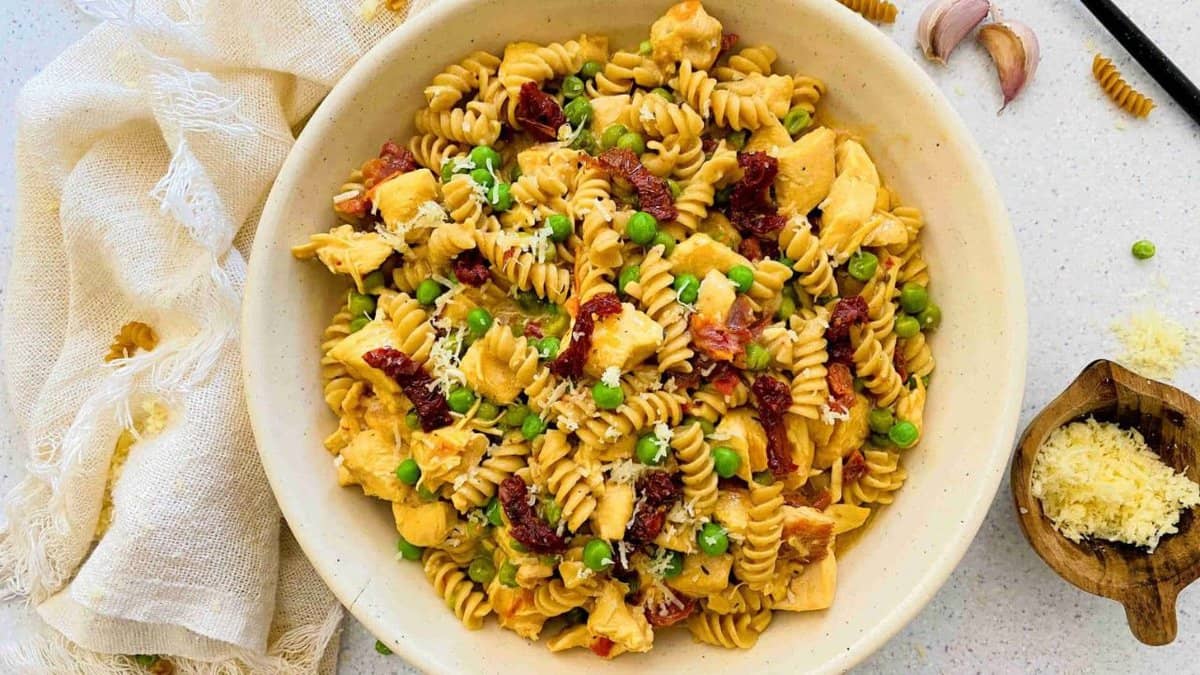 Slow Cooker Chicken Alfredo.