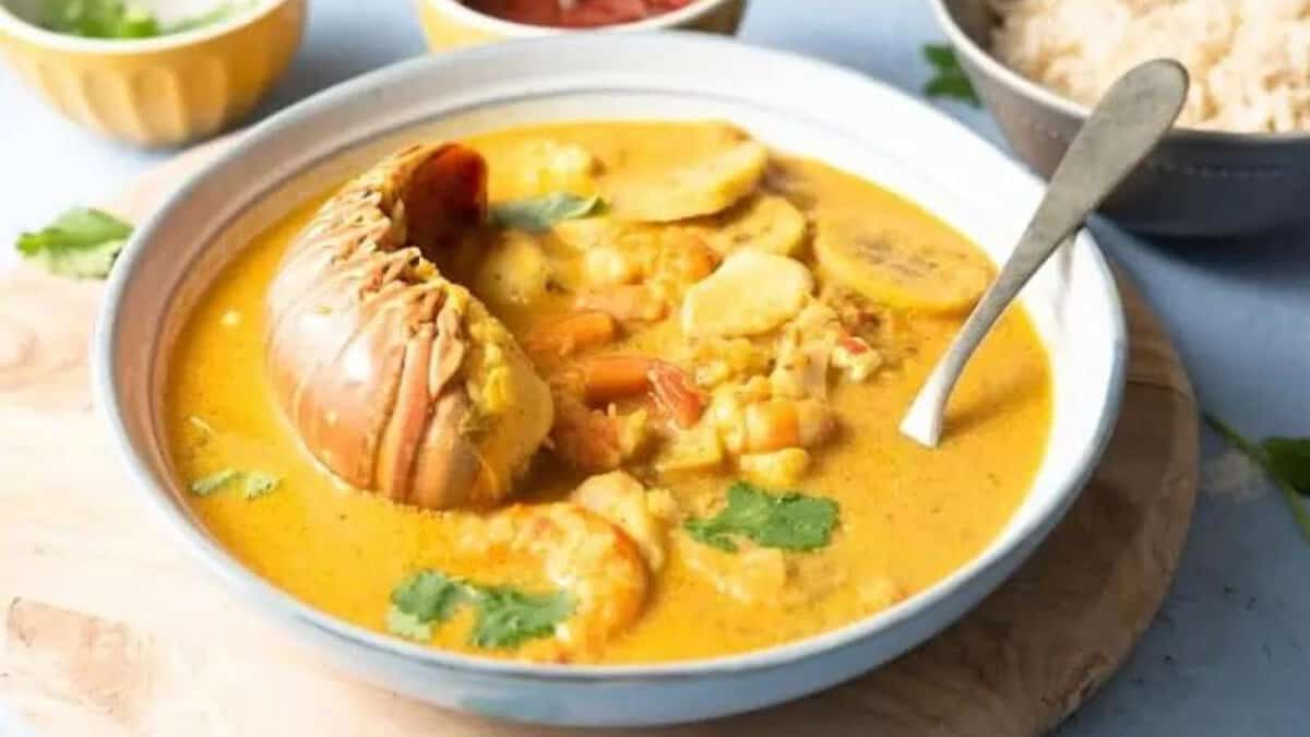 Tapado – Guatemalan Seafood Soup with Coconut Milk.