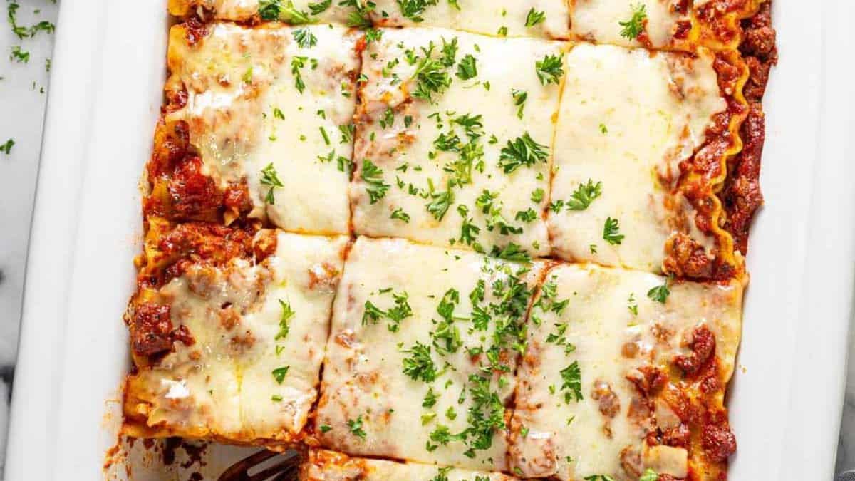 Easy Slow Cooker Lasagna.