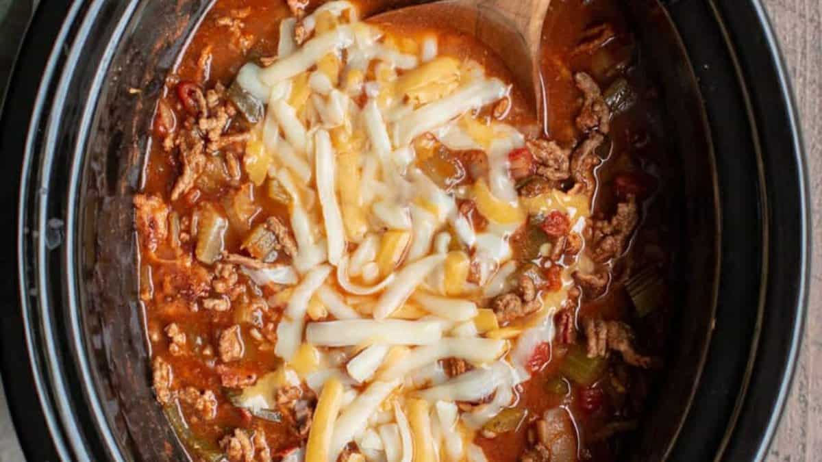 Slow Cooker Low Carb Bacon and Beef Chili.