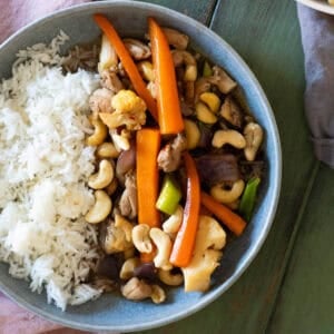 Thai cashew chicken.