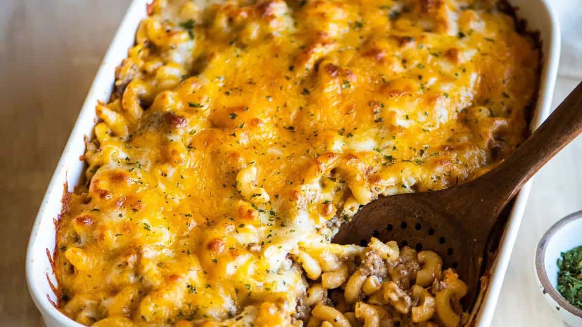 Easy Cheeseburger Casserole.