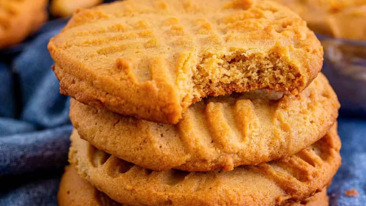 Old-Fashioned Peanut Butter Cookies.