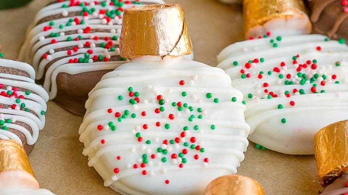 Oreo Ornament Cookies.