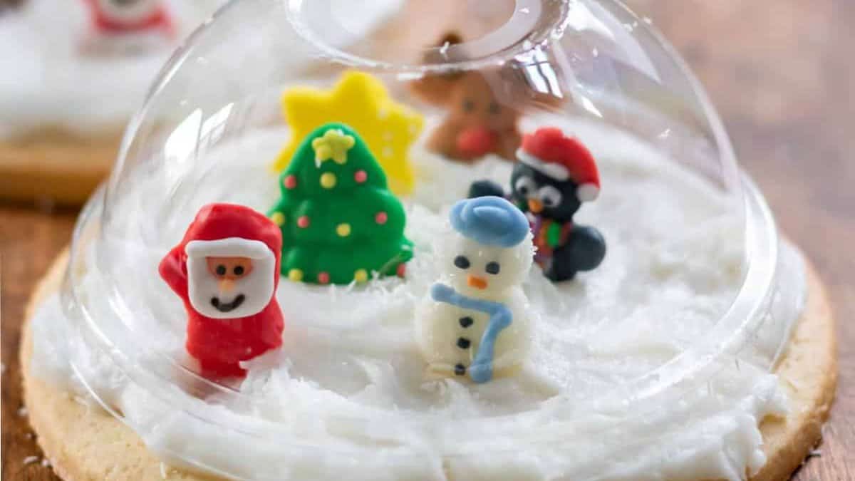 Snow Globe Cookies.