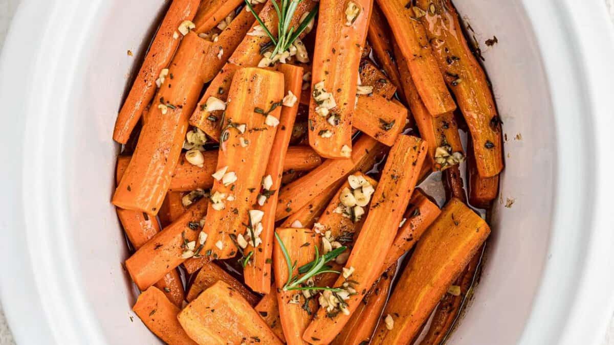 Slow Cooker Honey Garlic Carrots.