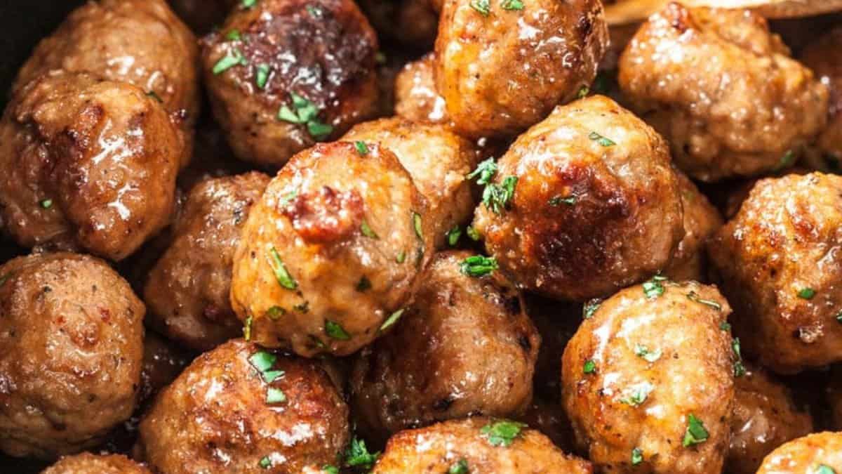 Crock Pot Buffalo Meatballs.