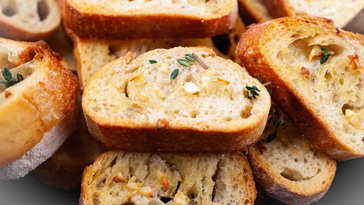 Garlic Crostini With Olive Oil.