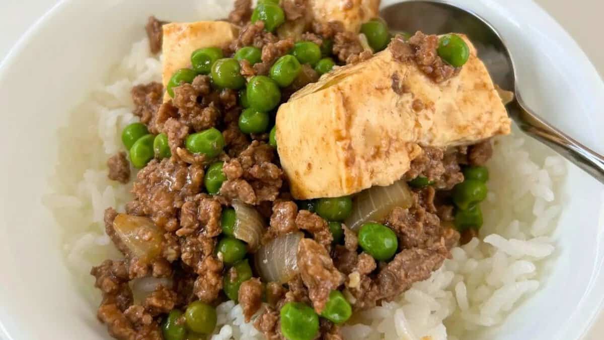 Minced Beef with Tofu, Peas, and Oyster Sauce.