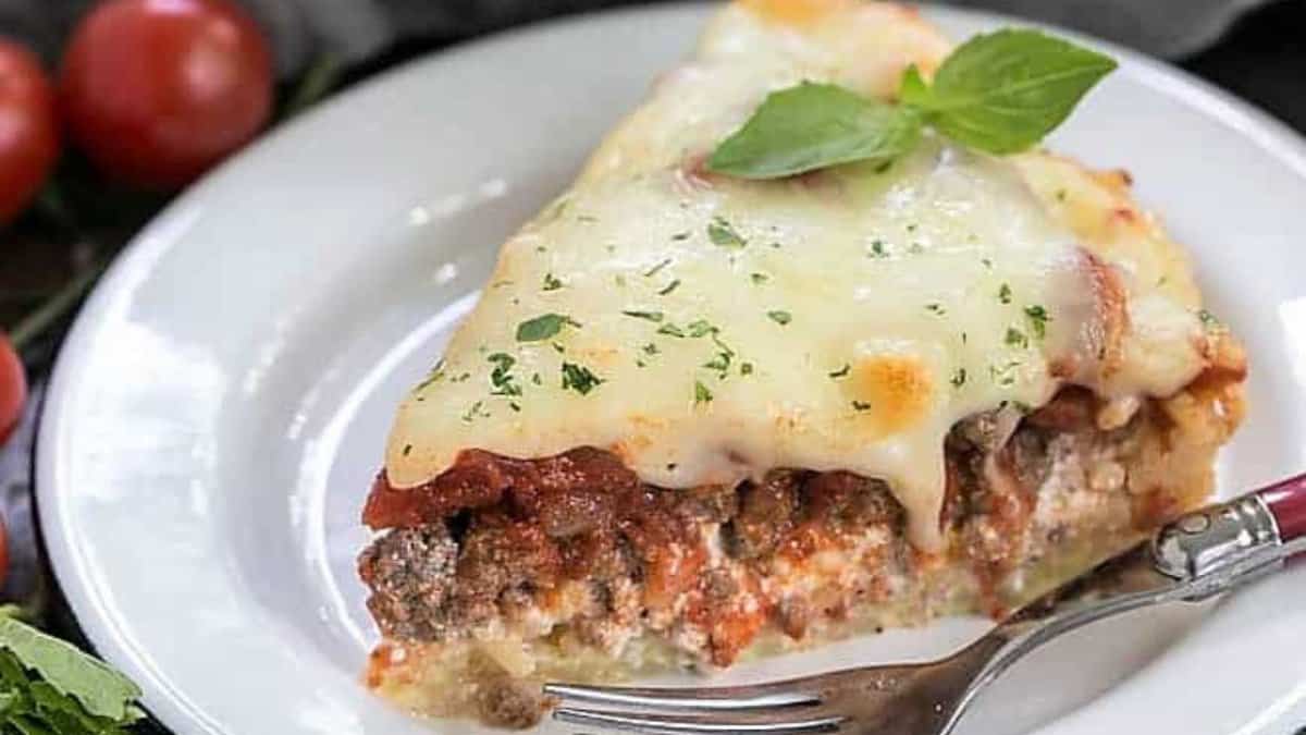 Spaghetti Pie with Sour Cream.