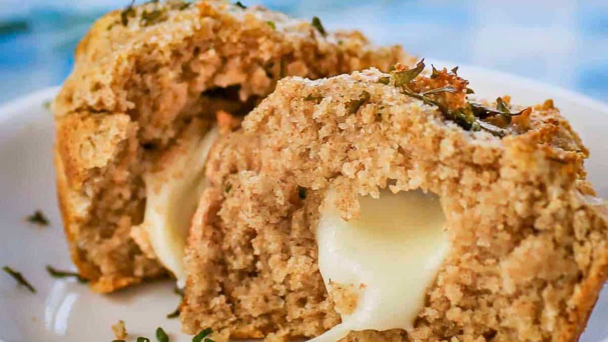 Whole Wheat Biscuits With Mozzarella.