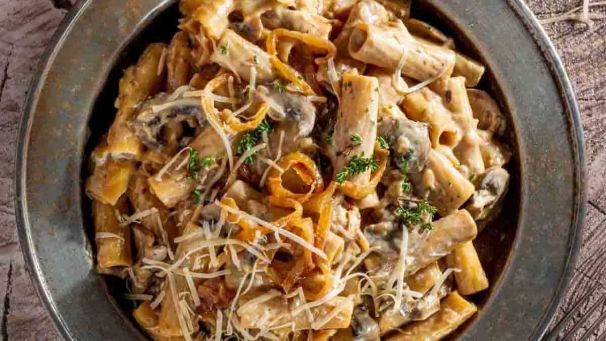 One Pot French Onion Pasta.