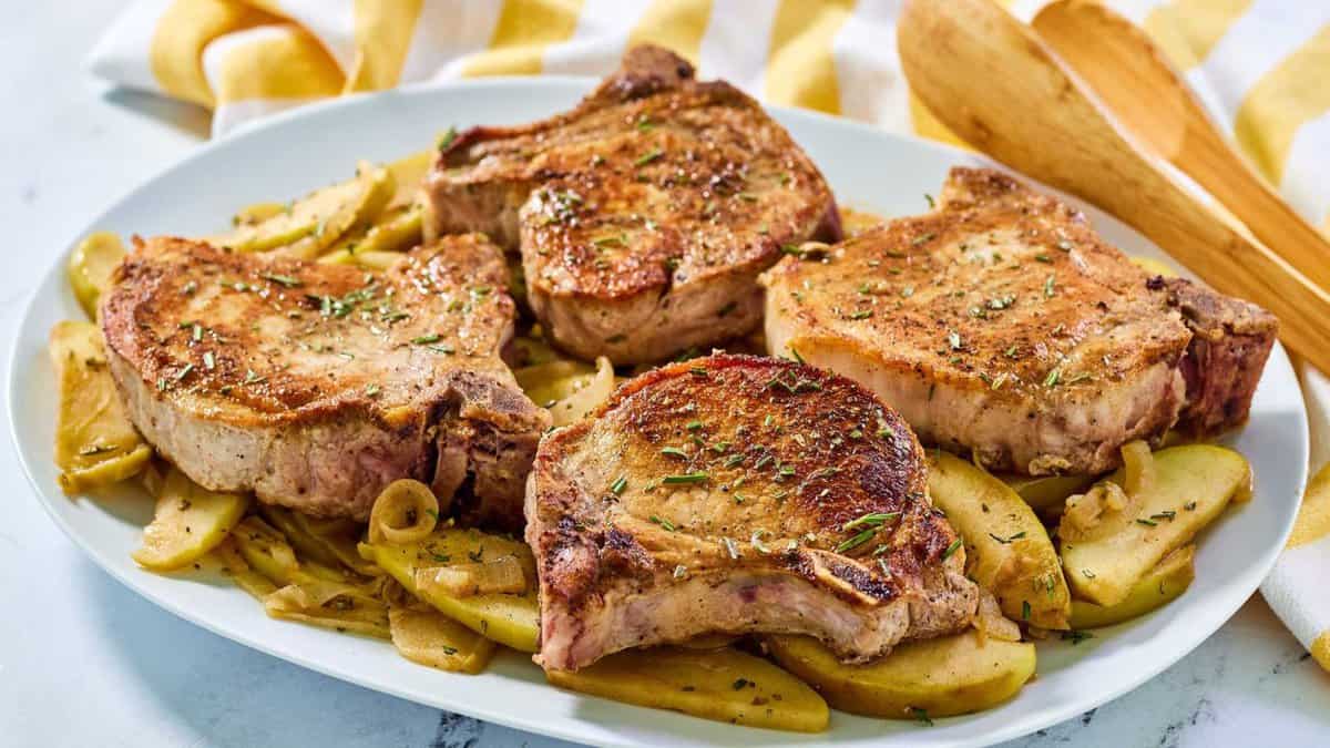 Pork Chops With Apples.