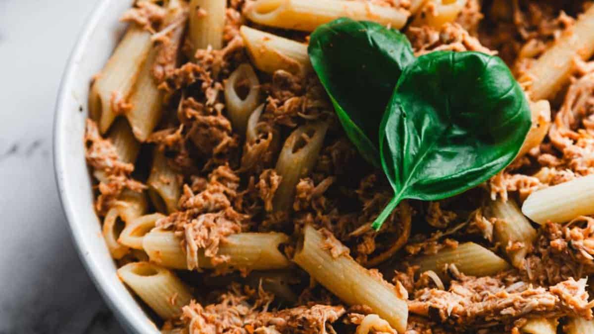 Slow Cooker Chicken Marinara.