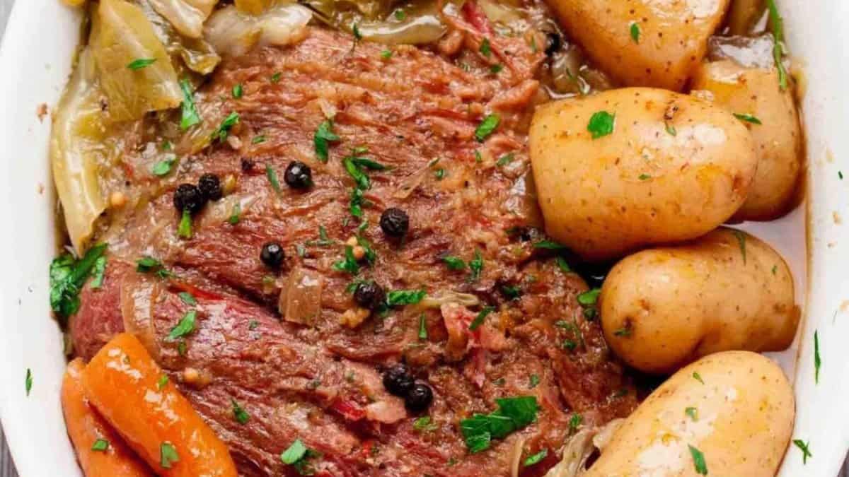 Slow Cooker Corned Beef And Cabbage.