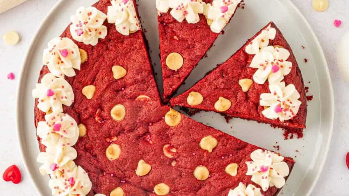 Valentine’s Cookie Cake.