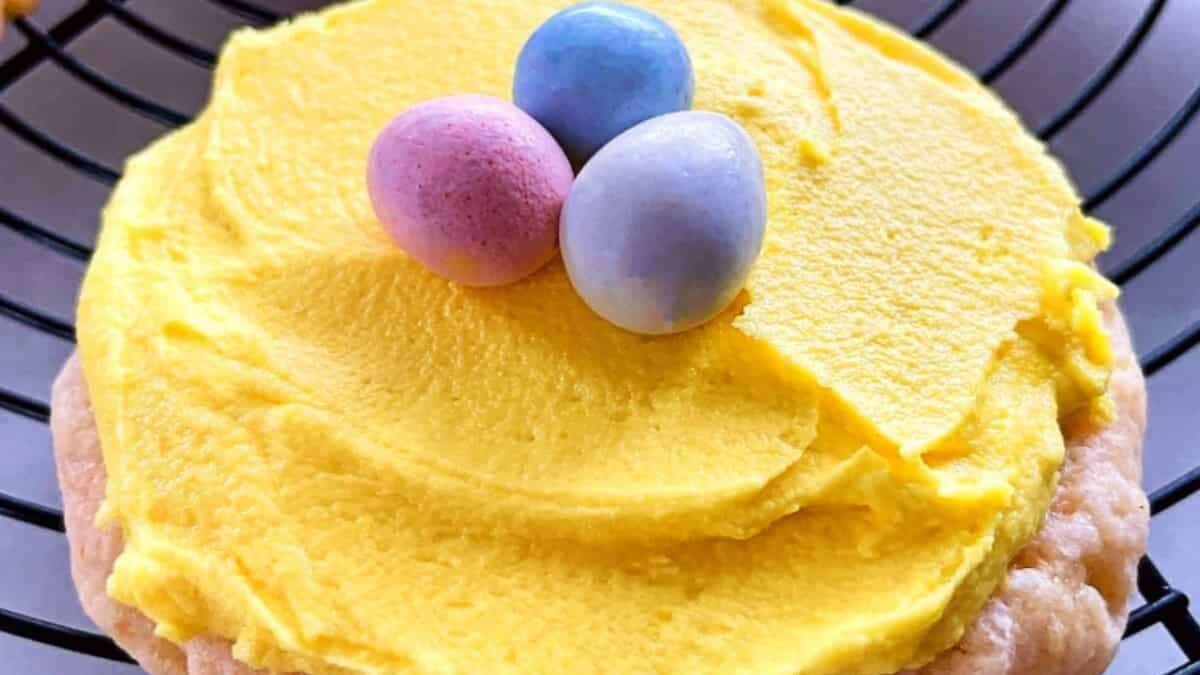 Cadbury Mini Egg Easter Cookies.