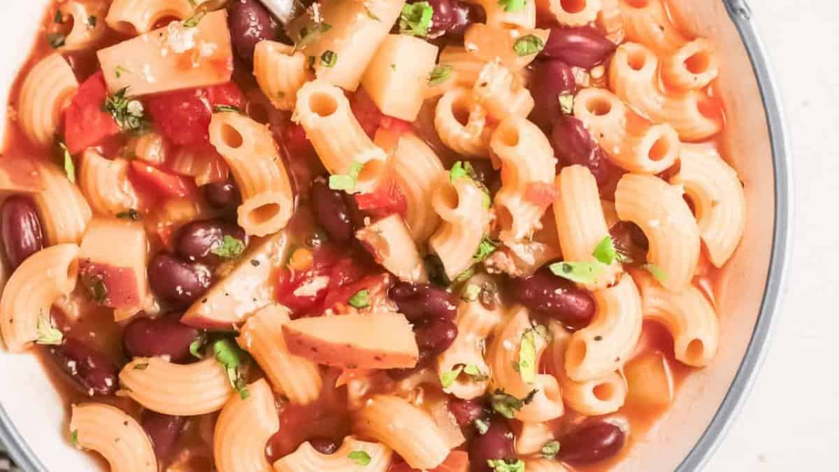 Dump And Start Instant Pot Minestrone Soup. 