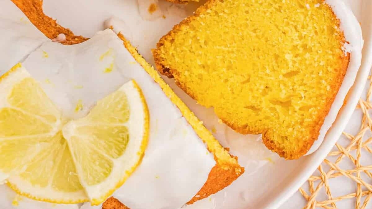 Lemon Bundt Cake With Cake Mix.