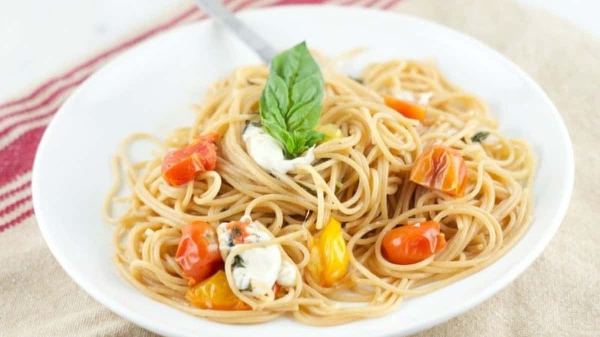 One Pot Caprese Pasta.
