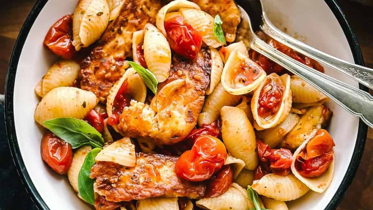 Quick Burst Tomato Pasta With Halloumi.