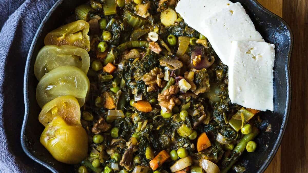 Skillet with Spinach and Lots of Vegetables.