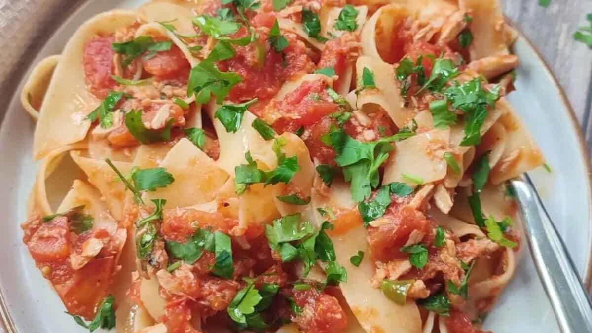 Tuna Garlic and Chilli Pasta.