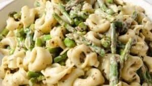 Pesto tortellini.