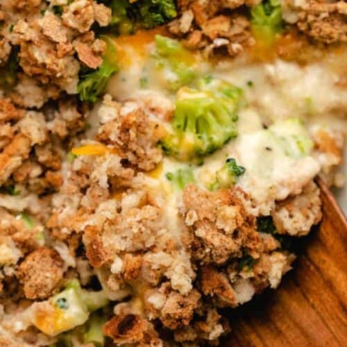Broccoli stuffing chicken casserolel.