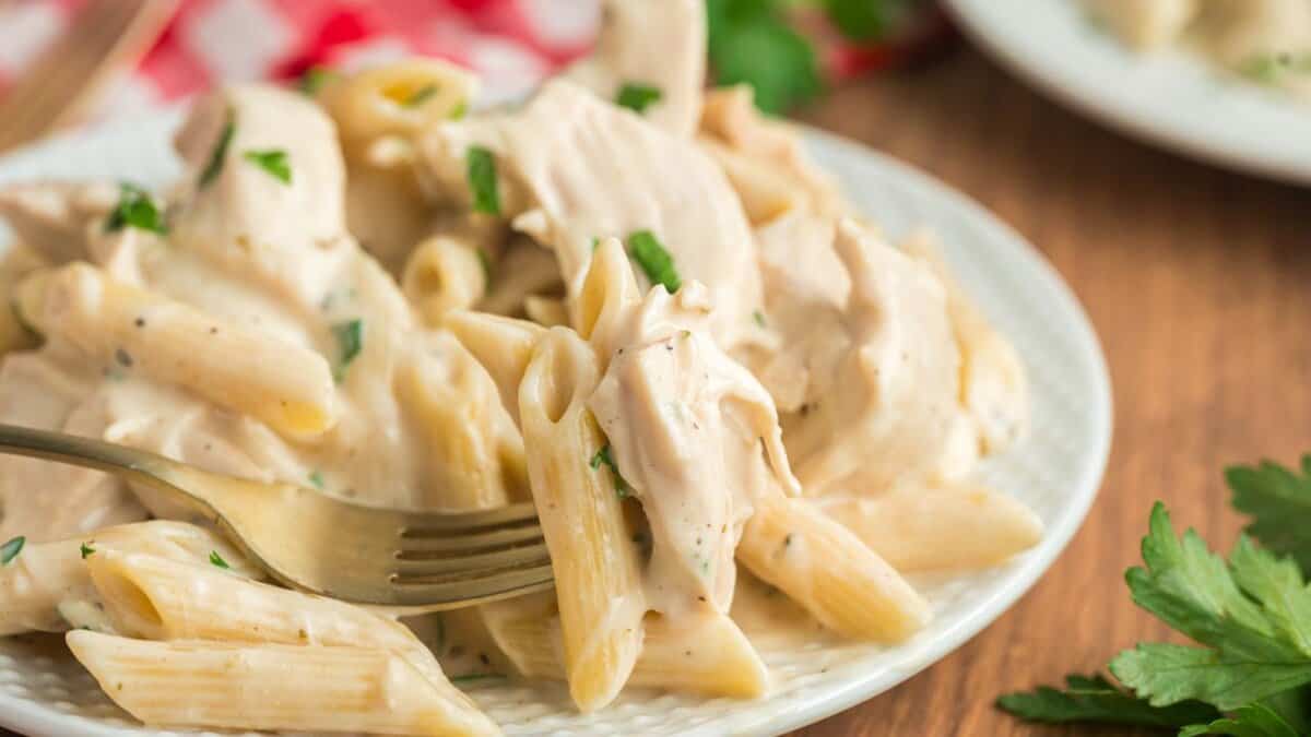 Slow Cooker Chicken Alfredo.