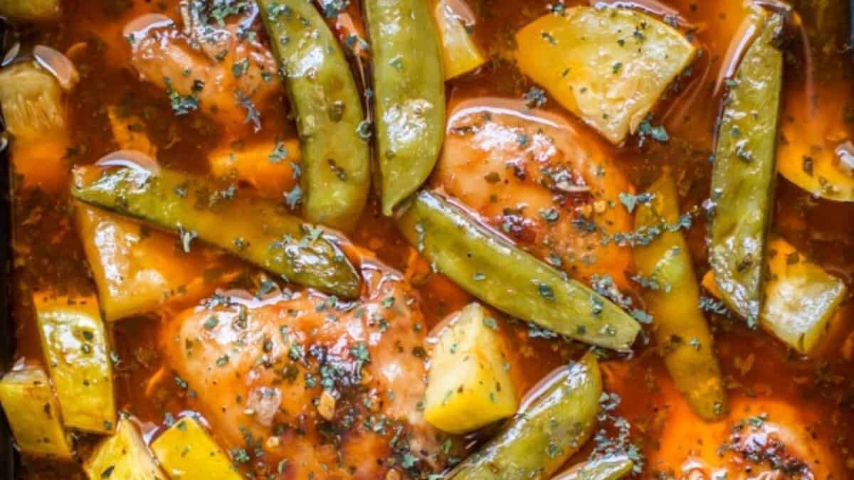 Slow Cooker Sweet and Spicy Chicken with Veggies.