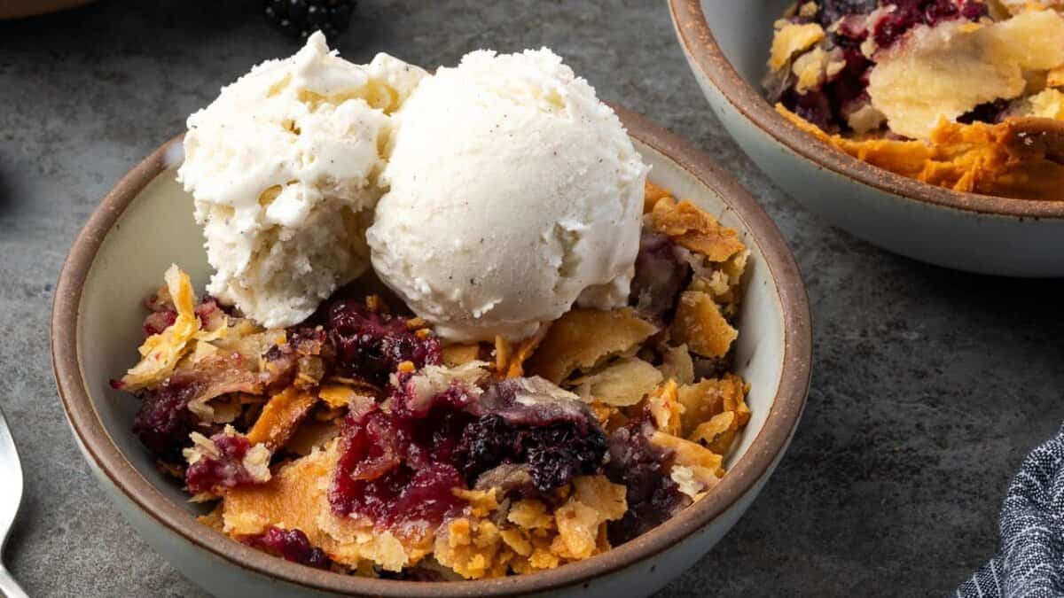 Southern Blackberry Cobbler with Pie Crust.