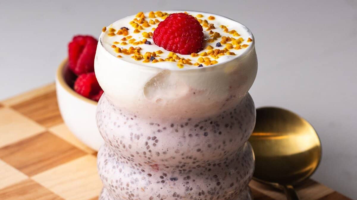 Raspberry Cheesecake Chia Pudding.
