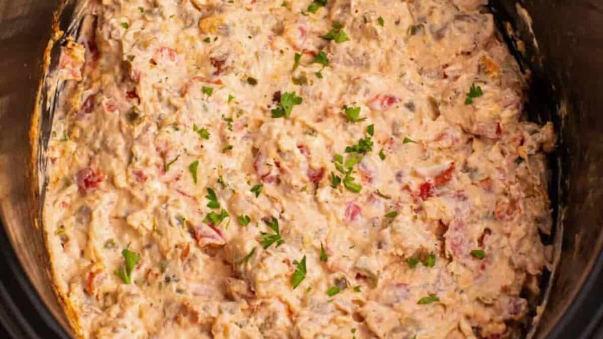 Crock Pot Pizza Dip.