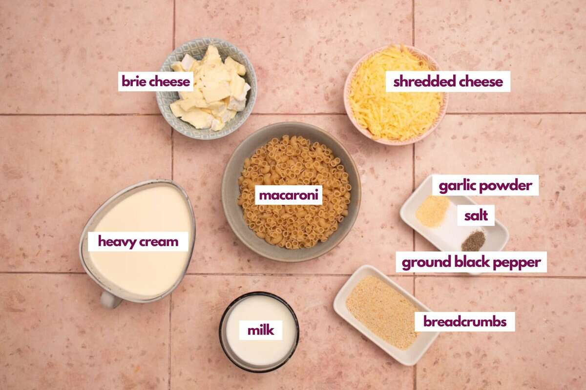 Ingredients for brie mac and cheese.