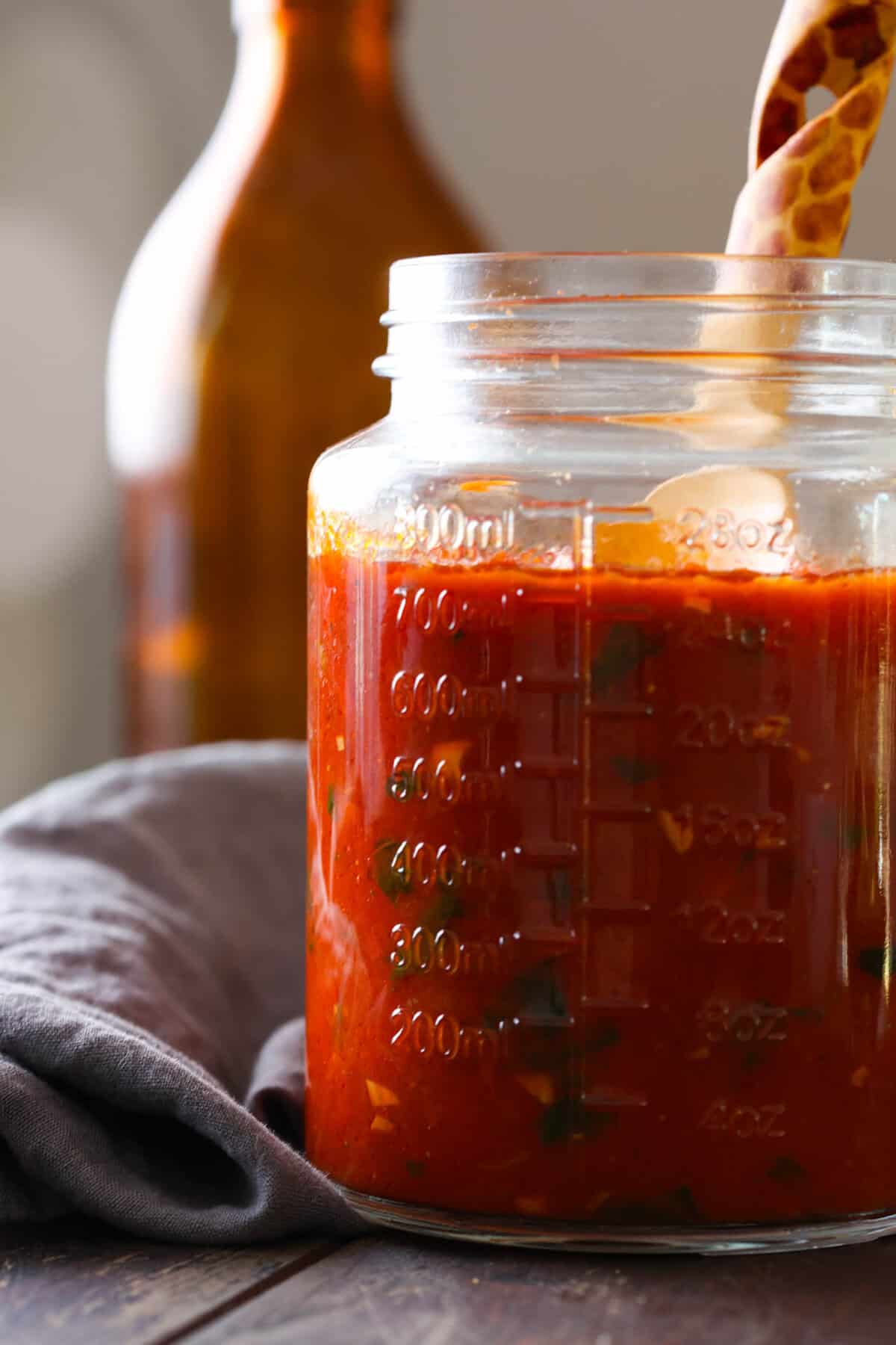A jar full of easy tomato sauce.