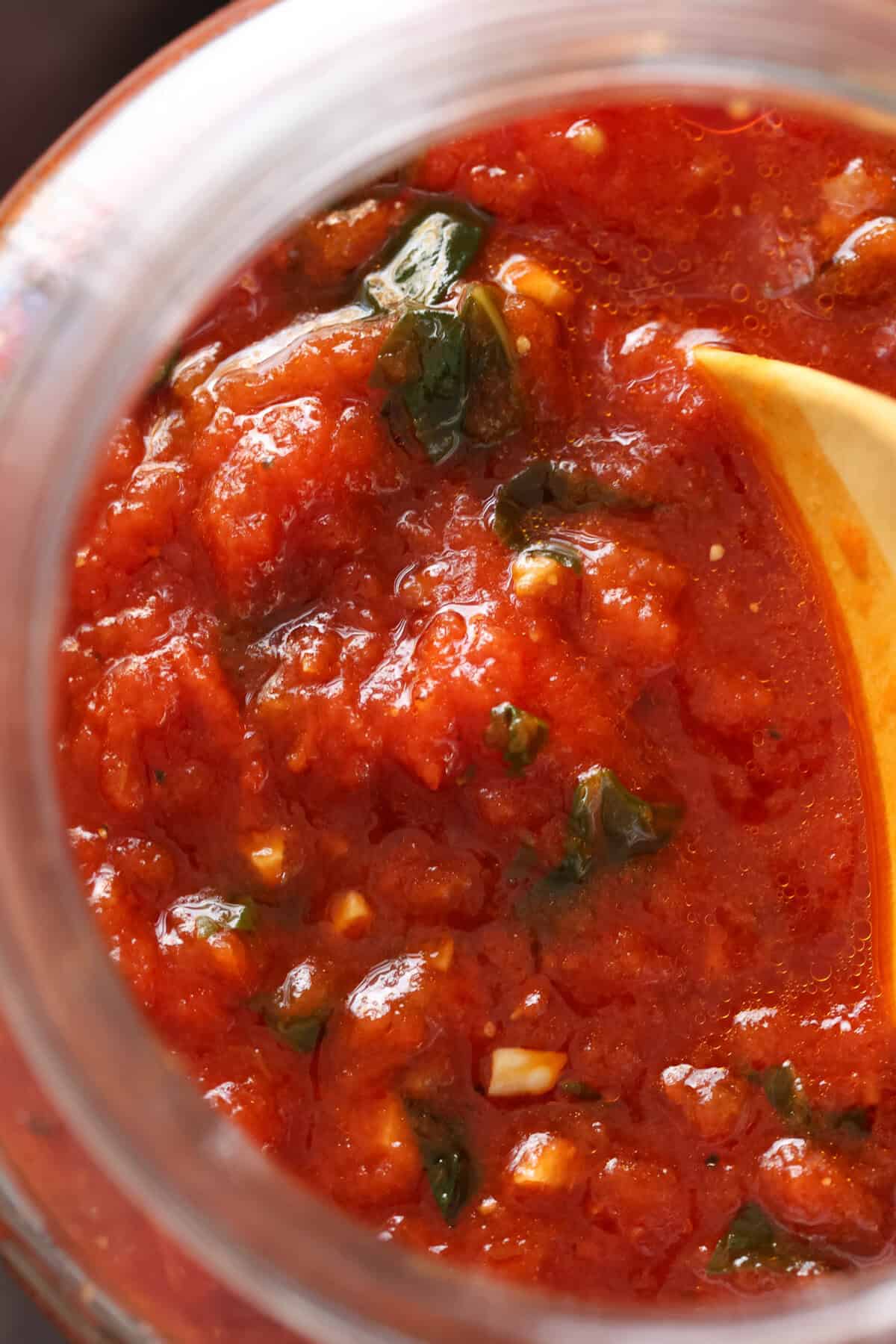 Close-up of easy 15-minute tomato sauce in a jar.