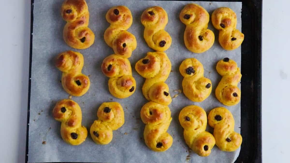 Lussekatter after baking.